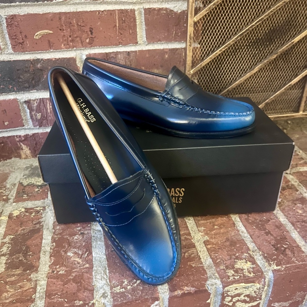 New in Box * GH Bass Weejuns Whitney Navy Ombre Loafer * Size 9